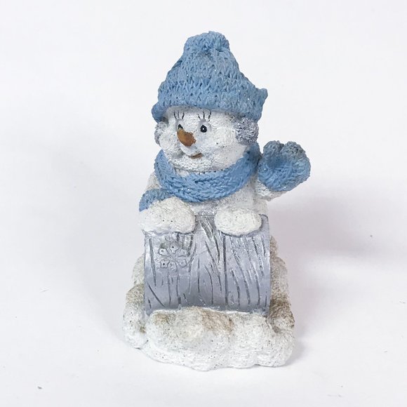 Snowbuddies 1999 "Tobaggonin" Figurine - Picture 2 of 6